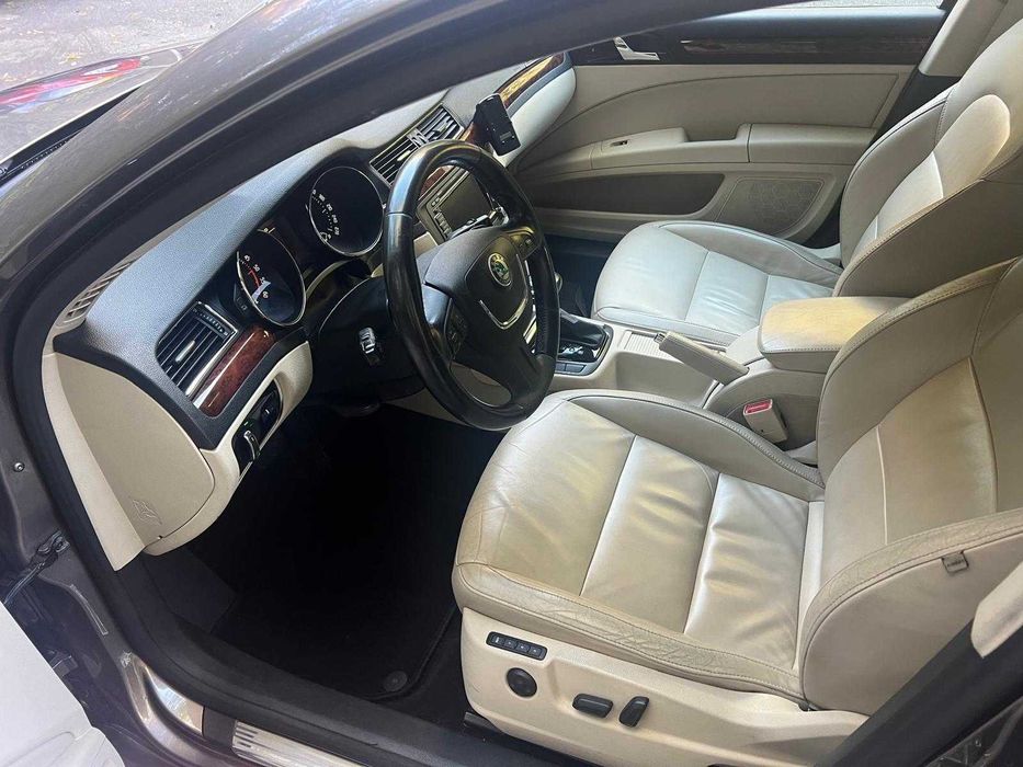 SKODA Superb 2012 — imagine 3