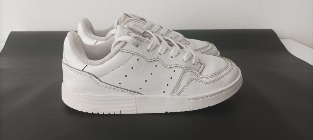Маратонки Adidas Supercourt