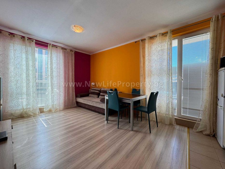 Продава се Двустаен апартамент в к.к. Слънчев бряг - 62 кв.м за 1081 €/кв.м - Снимка #3