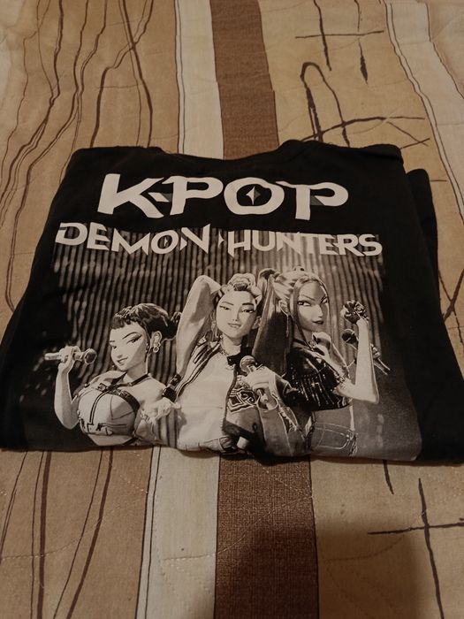 Тениска 10-11 за момиче Zara - Kpop demon hunters