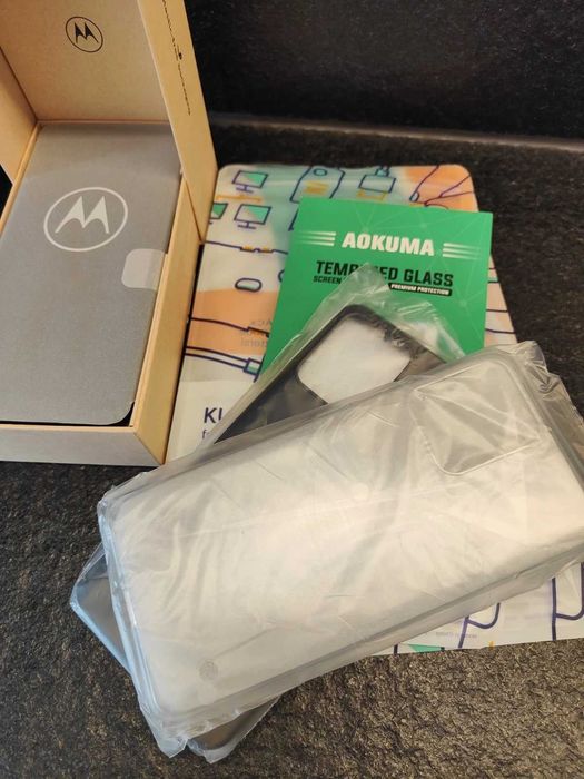 Motorola ThinkPhone 5G XT 2309 (въглеродно черен) 256GB + 8GB RAM