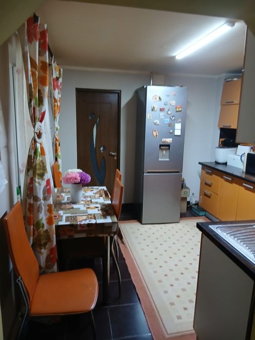 Vând casa în cartierul Gradiste , teren 550 mp