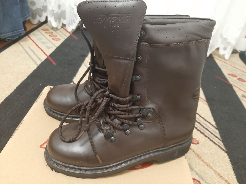 Bocanci piele, maro.