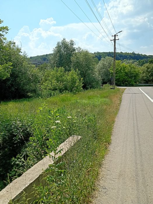 Vând teren 200 mp la drum sat Valisoara(27 km de centrul Cj)