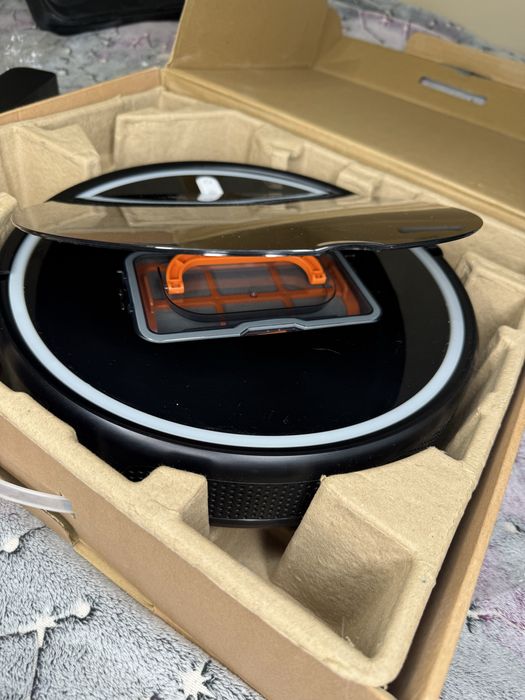 Робот-пылесос моющий