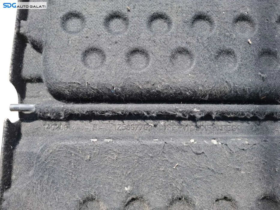Polita Tavita Capac Portbagaj Skoda Octavia 2 Hatchback 2004 - 2013 (Lipsa Snururi) Cod 1Z5867769 [LC0402]