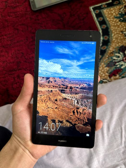 Планшет Huawei сотилади