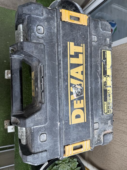 Перфоратор Dewalt D25143K