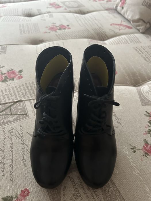 Ghete din piele, marimea 35