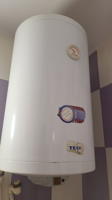 Vând boiler Tesy 100 l