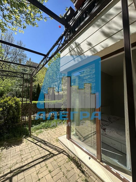 2-стаен в София-Изток площ 110 цена 1000