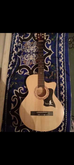 Продам гитару в идеальном состоянии