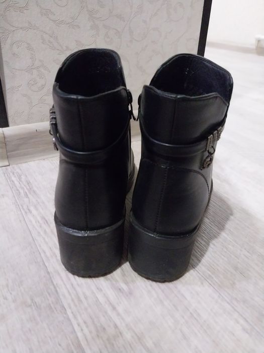 Полусапожки в отличном состоянии