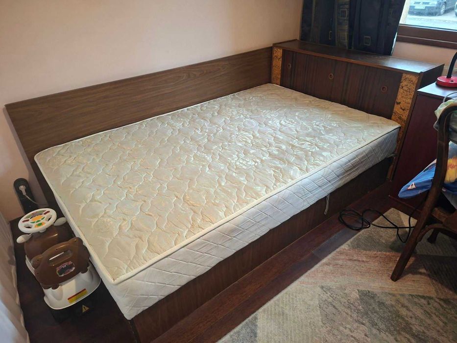 Подарява спалня „Приста“