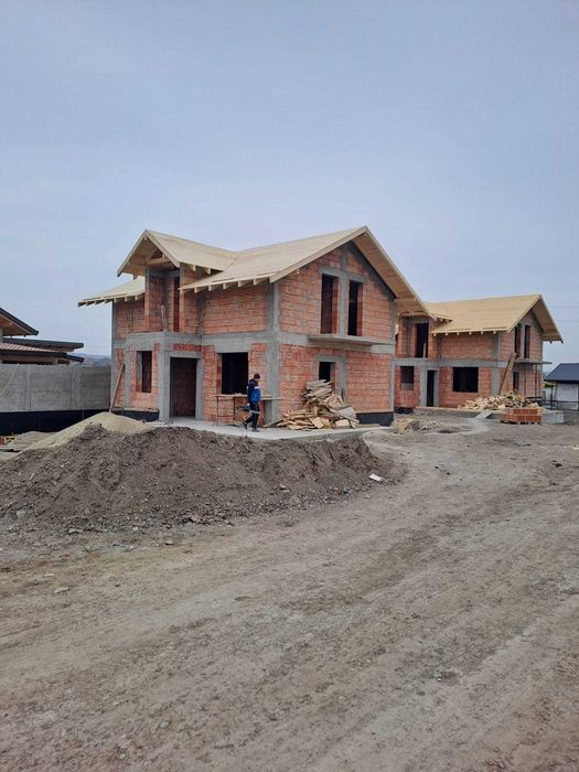 Casa parter cu Mansarda la 3km de Vaslui, strada asfaltata