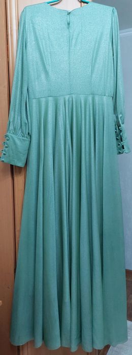 Вечернее платье в отличном состояний