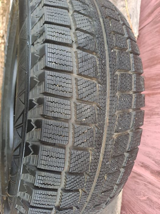 Продам шины 2 шт.