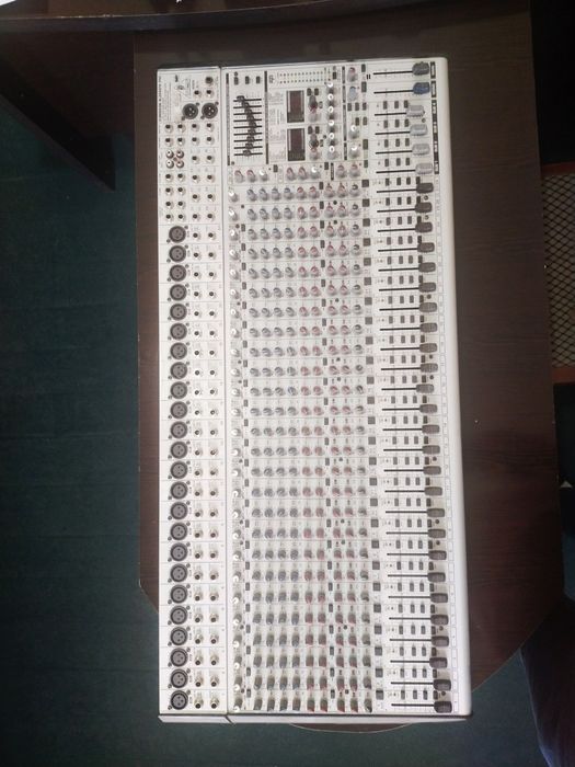 Srochna stiladi
BEHRINGER EURODESK SL3242FX-PRO sotila