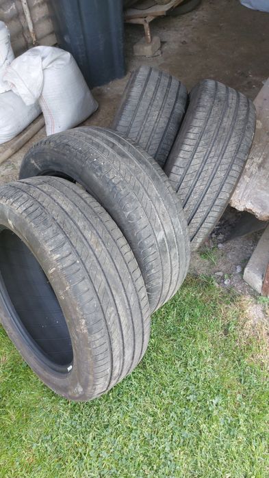 Anvelopevară 215 55 r17