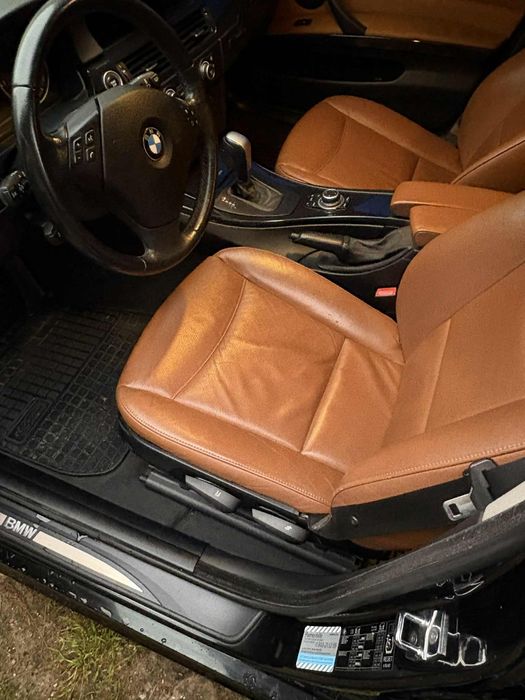 Vând BMW seria3,benzină,automată,nu scoate zgomote.