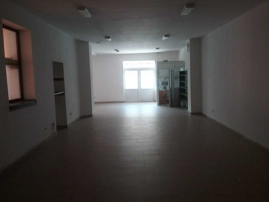 Spațiu comercial sau producție