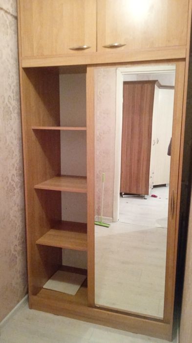 Шкаф купе с зеркалом