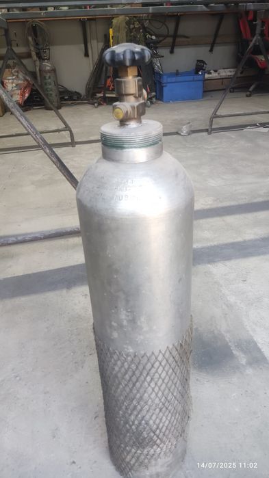Butelie CO2   15,7 kg   250 bar