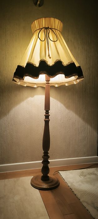 Lampadar în stare foarte bună