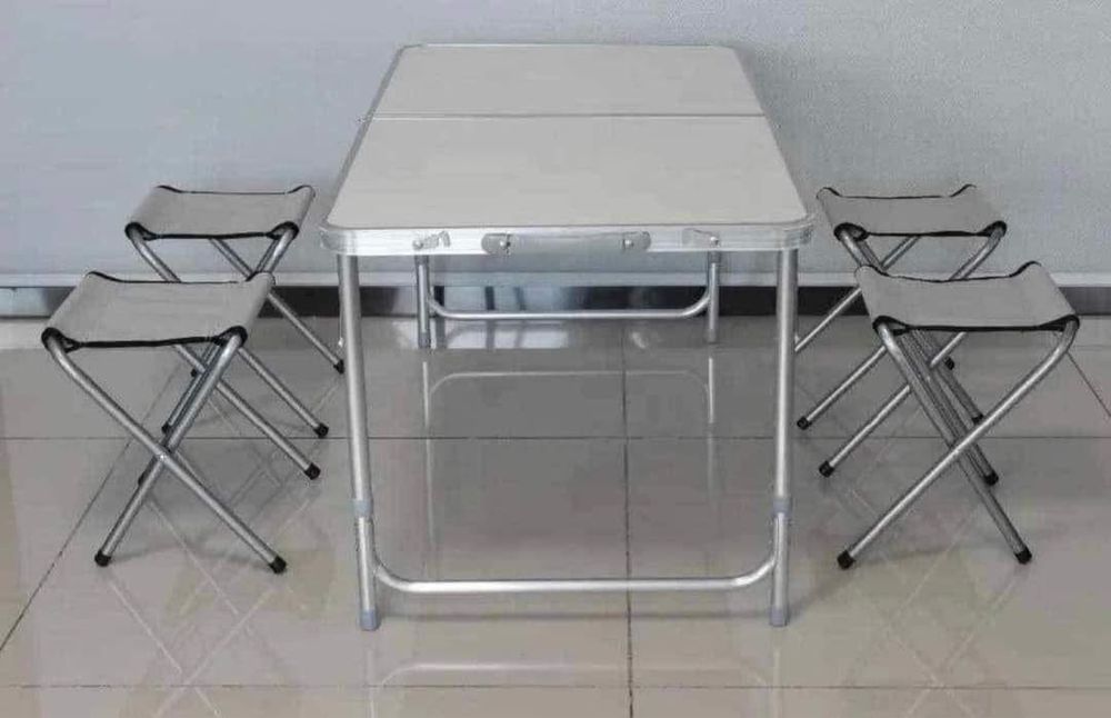 Маса с 4 стола за къмпинг , море , планина