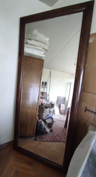 Голямо старинно огледало