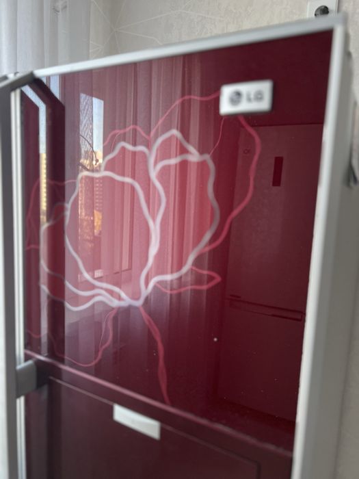 Холодильник LG с морозильной камерой