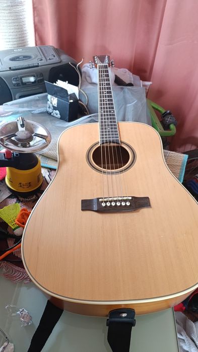 Chitara acustica