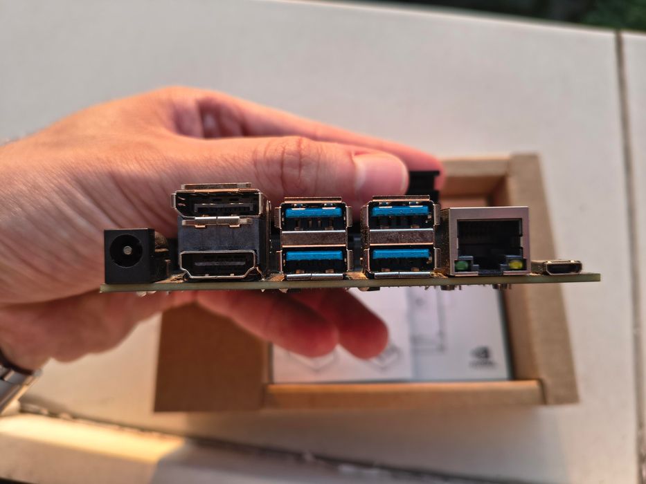 Nvidia Jetson Nano DevKit + Fan + Adapter