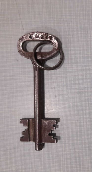 Старинен ключ за каса