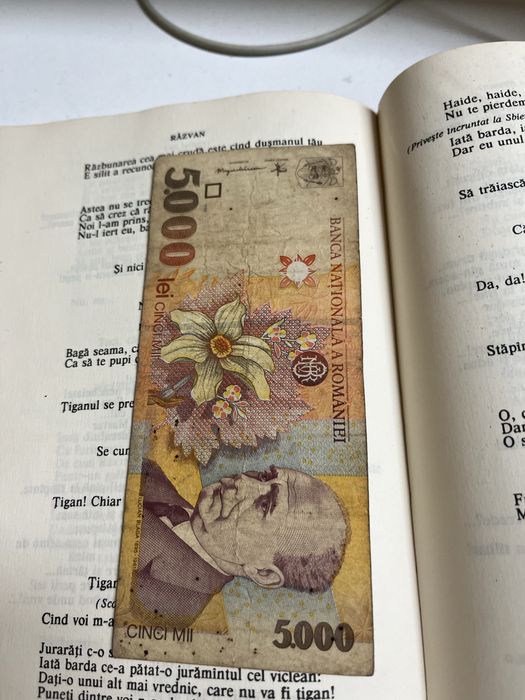Bancnote vechi din hartie 150 buc