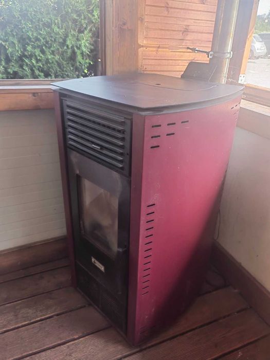 Палетна камина с въздушна риза 12kW