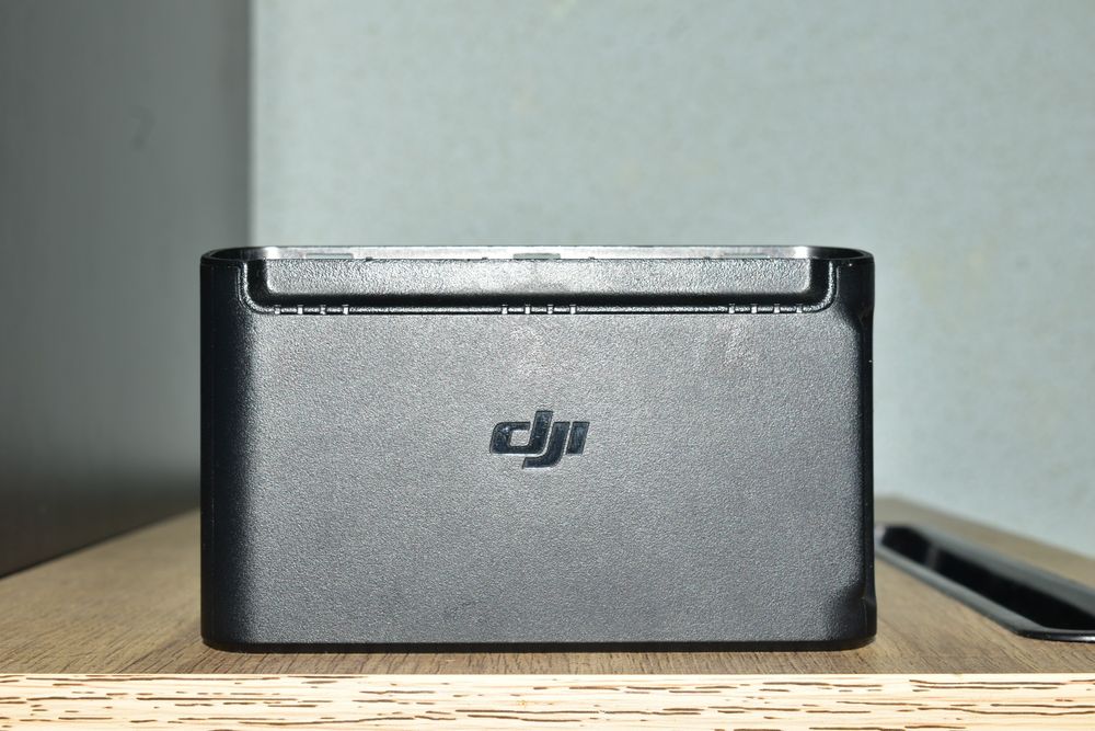 Vând baterii dronă și alte accesorii + drona pentru piese