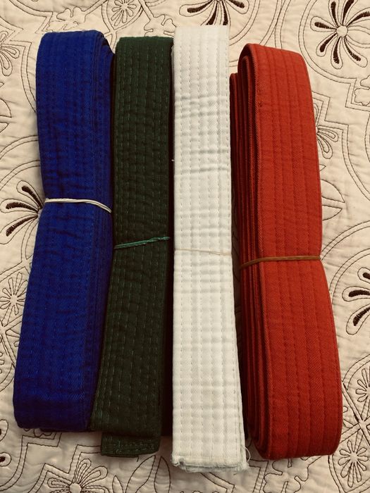 Продаю все пояса со скидкой для спорта