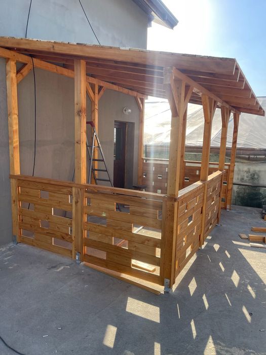 Executam foișoare și magazi