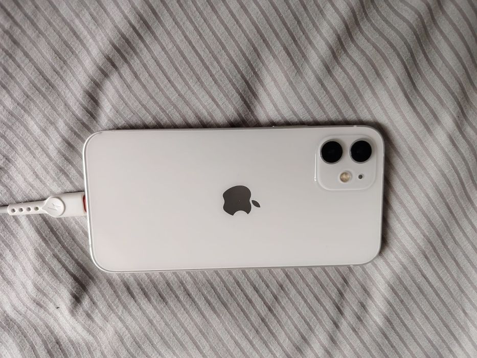 продаётся телефон