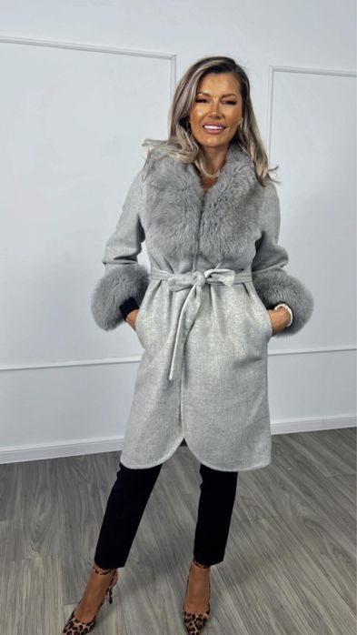 Palton Lana Alpaca Cu Blana De Vulpe gri ,rafinament si eleganta