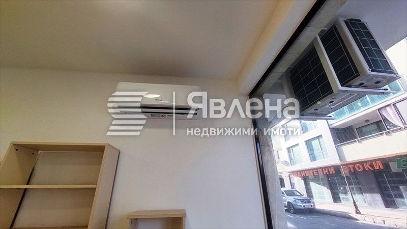 Просторен магазин с отлично местоположение