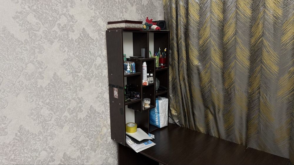 Продам стол и полку