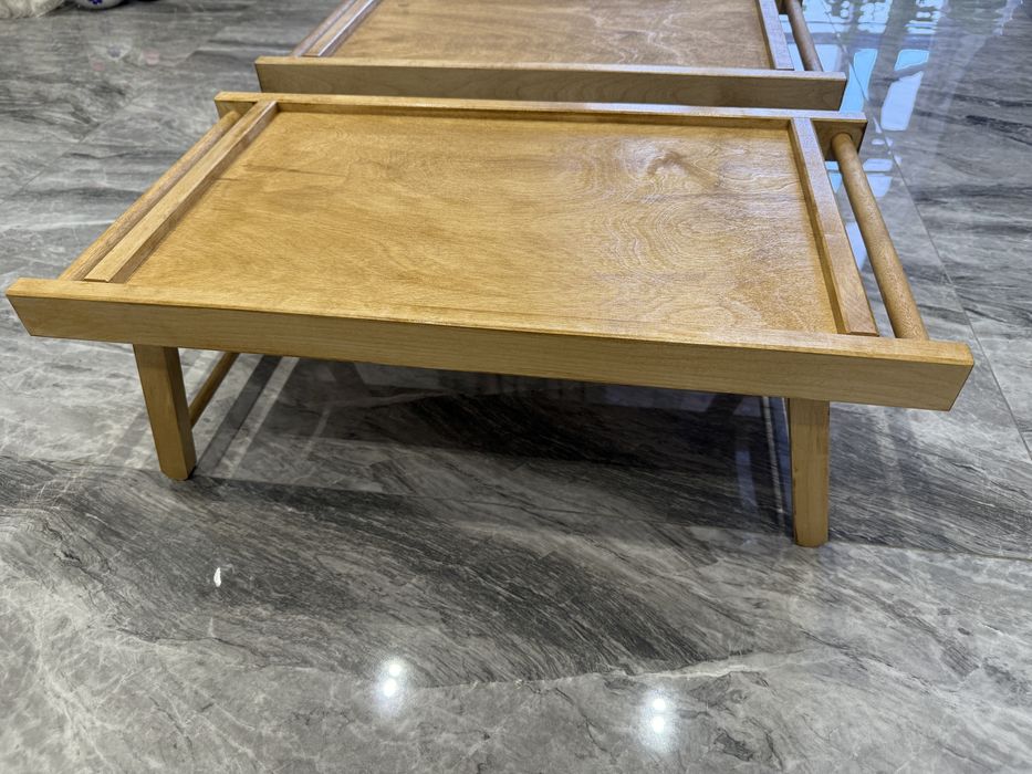 Столик - поднос массив дерева