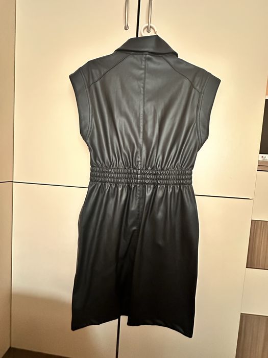 Рокля на  HUGO  с пайети и нова кожена рокля на BOSS