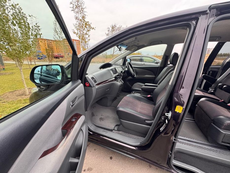 минивэн Toyota Estima в г. Экибастуз