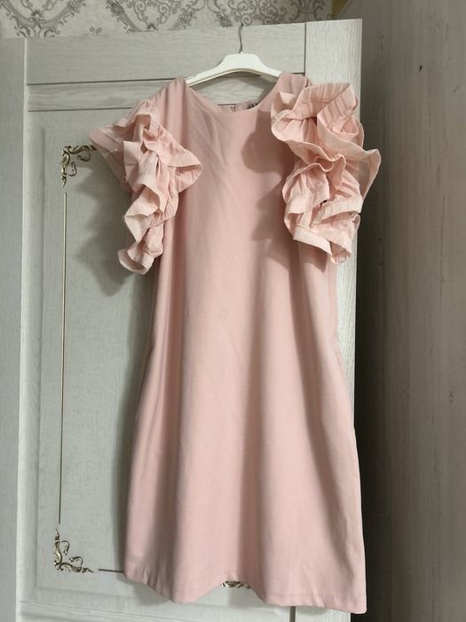 Продается праздничное платье