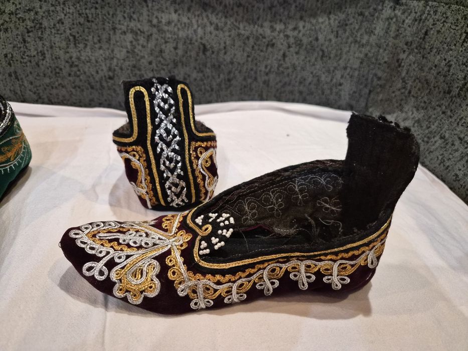 Родопски шити терлици