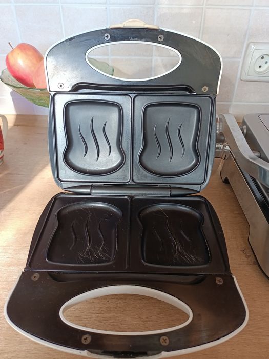 Продам сэндвичницу