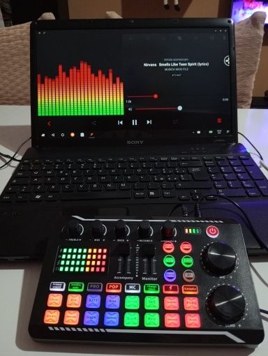Placa sunet externa cu efecte de sunet și Bluetooth, ideala Podcast Tiktok Karaoke LIVE